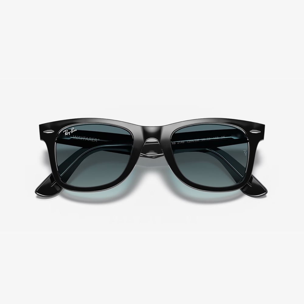 Ray-Ban Classic Black Wayfarer Sunglasses with case